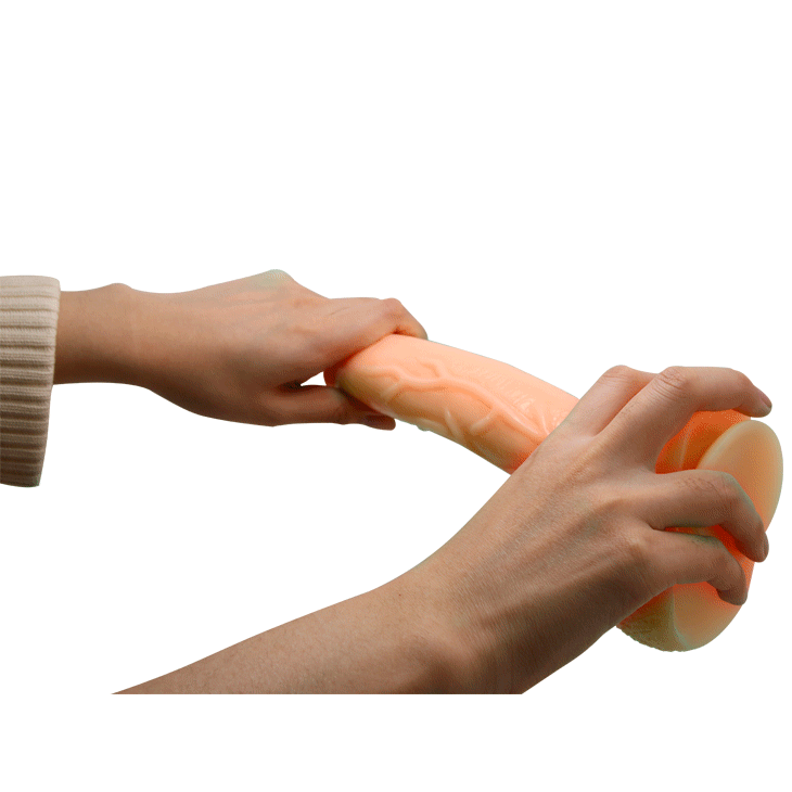 Realisticni blago zakrivljeni dildo jack